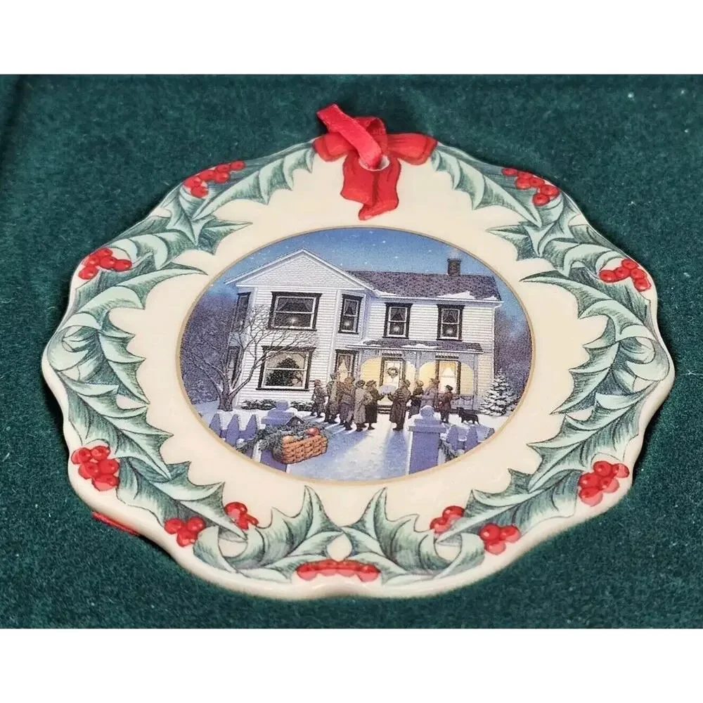 Longaberger Collectors Club 1997 Christmas Ornament- EUC mint in box